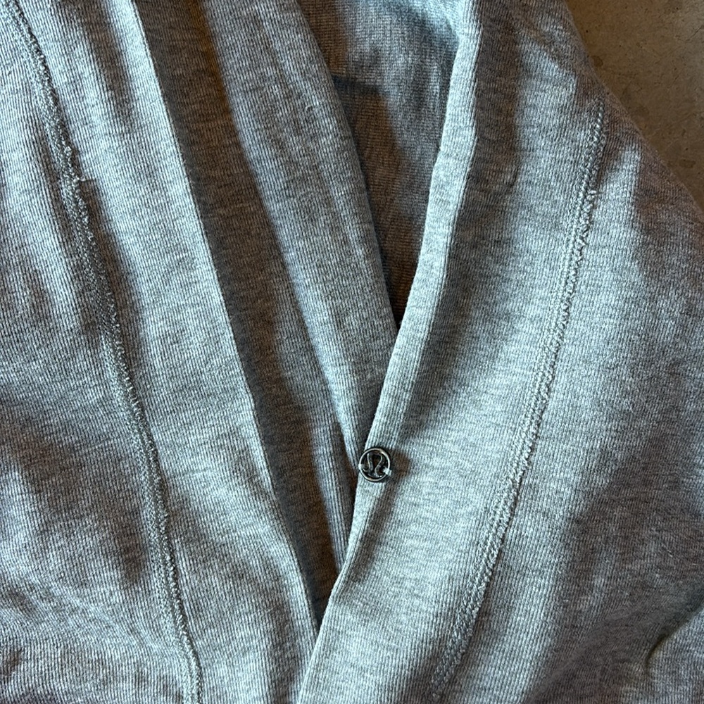 Lululemon joggers soft grey 4 - Picture 3 of 5